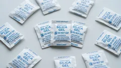 新しい靴についている小さな袋は捨てないで!意外な活用法6選